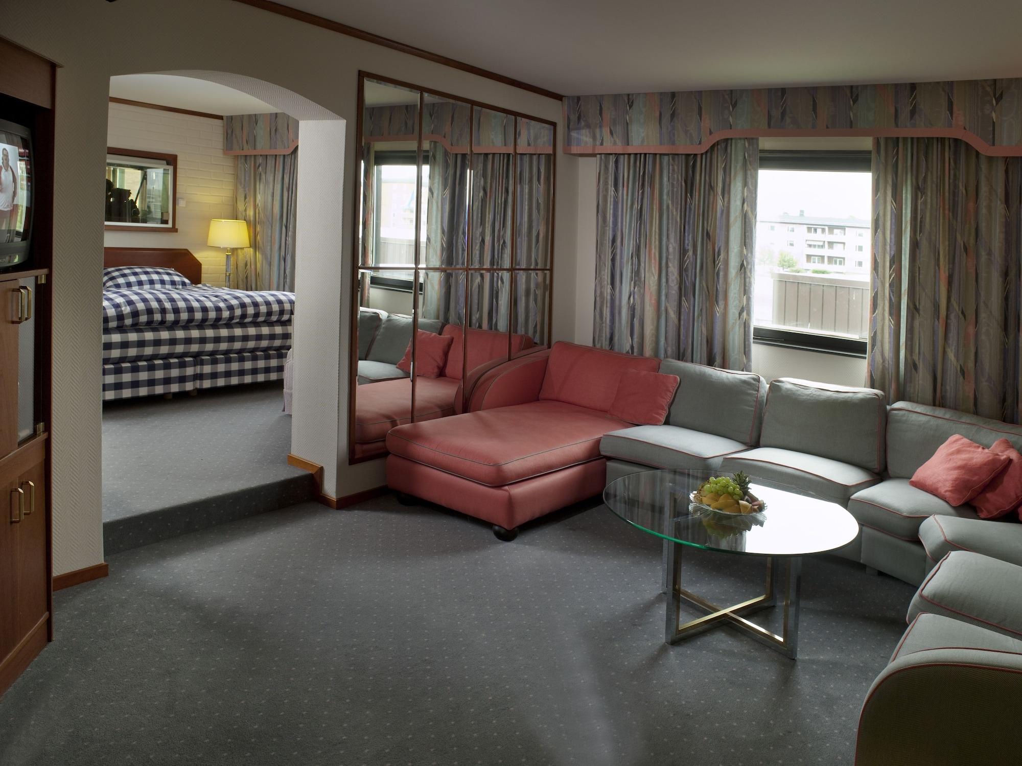 Best Western Hotel Scheele Köping Екстериор снимка
