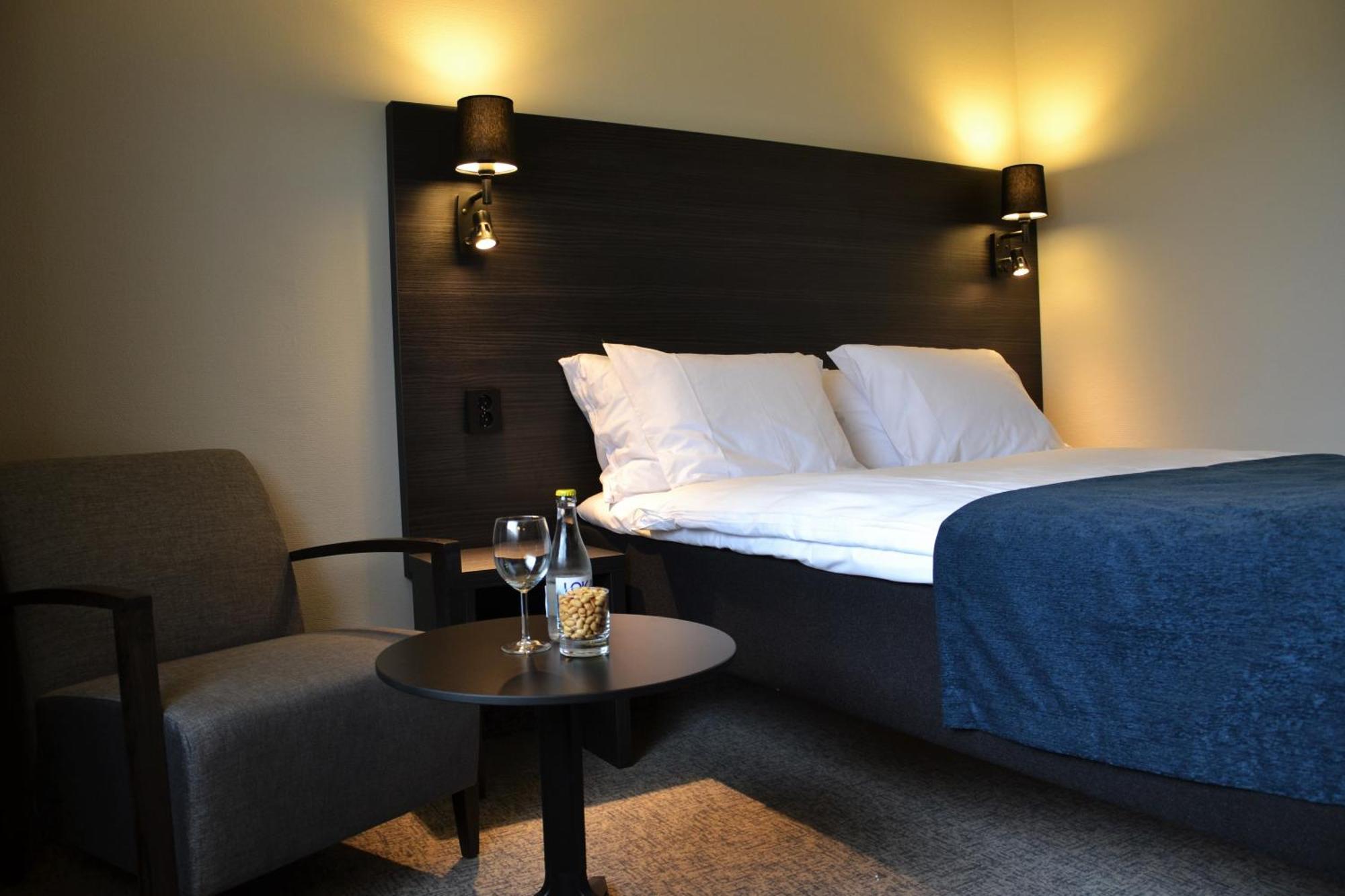 Best Western Hotel Scheele Köping Екстериор снимка